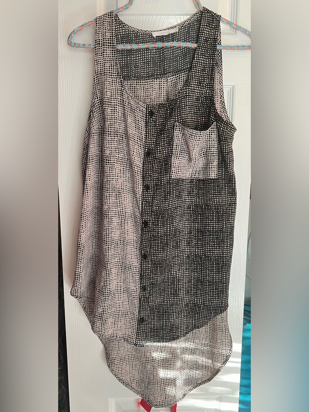 Flowy pattern Lush top